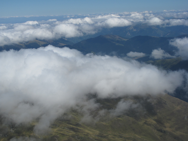 I'm pretty sure I can see Paris from UP here!